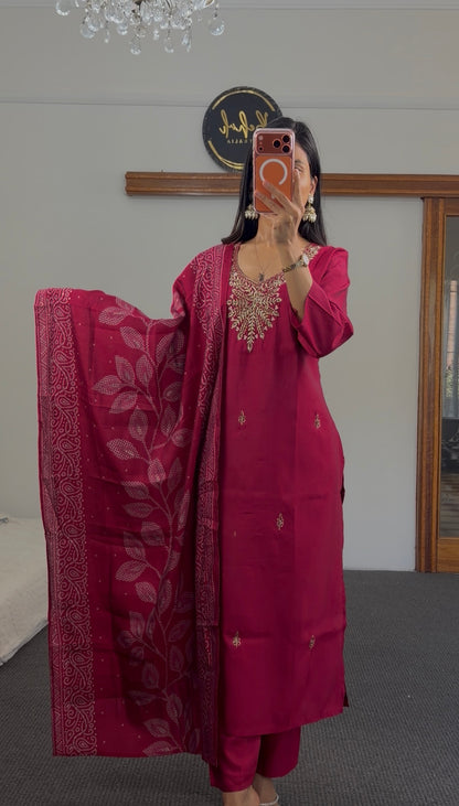 Magenta raw silk kurti set with zari embroidered V-neckline — Behuli Australia — alternate view 5