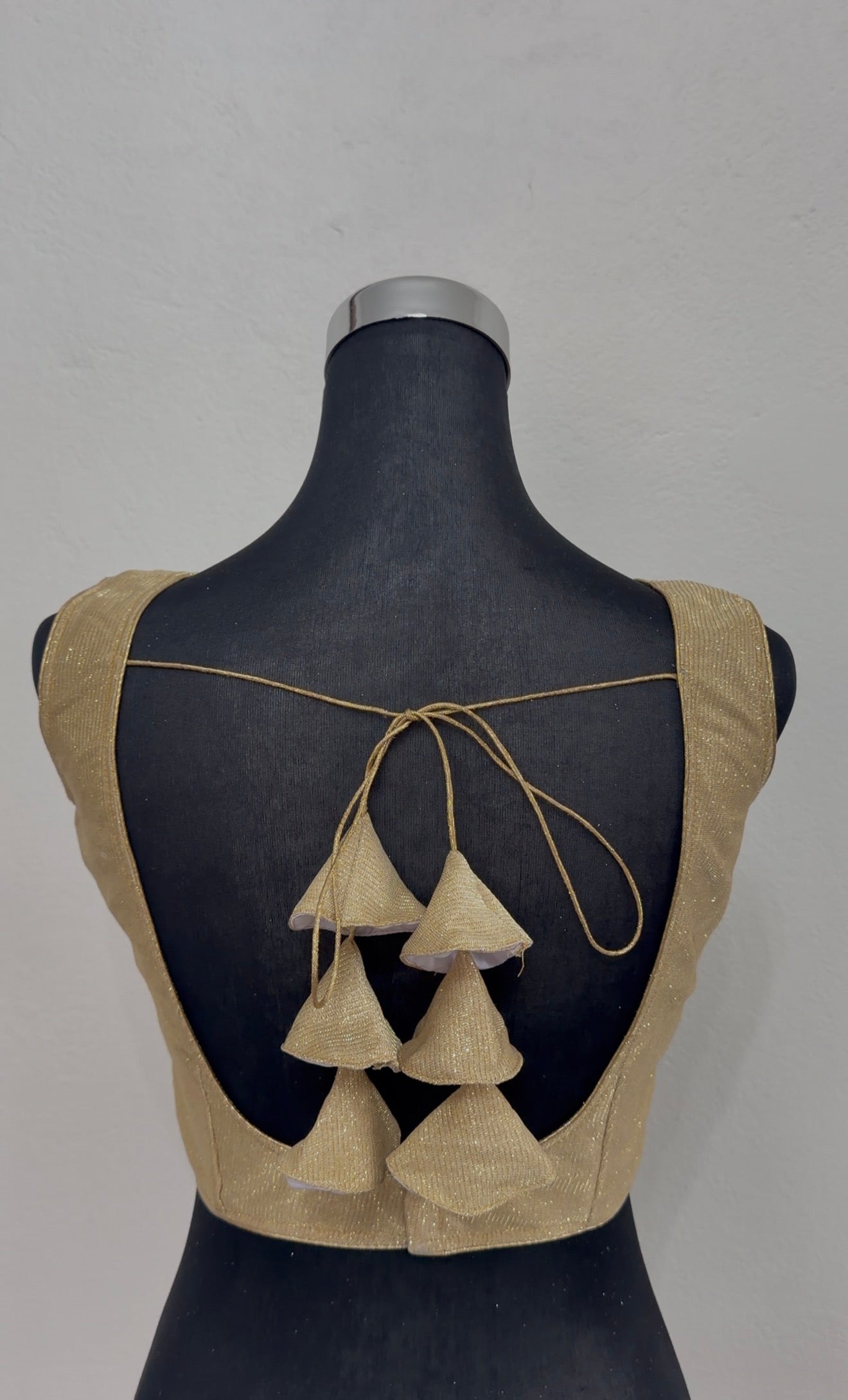 Gold Ribbed Velvet Saree Blouse – V-Neck Sleeveless | Size 36