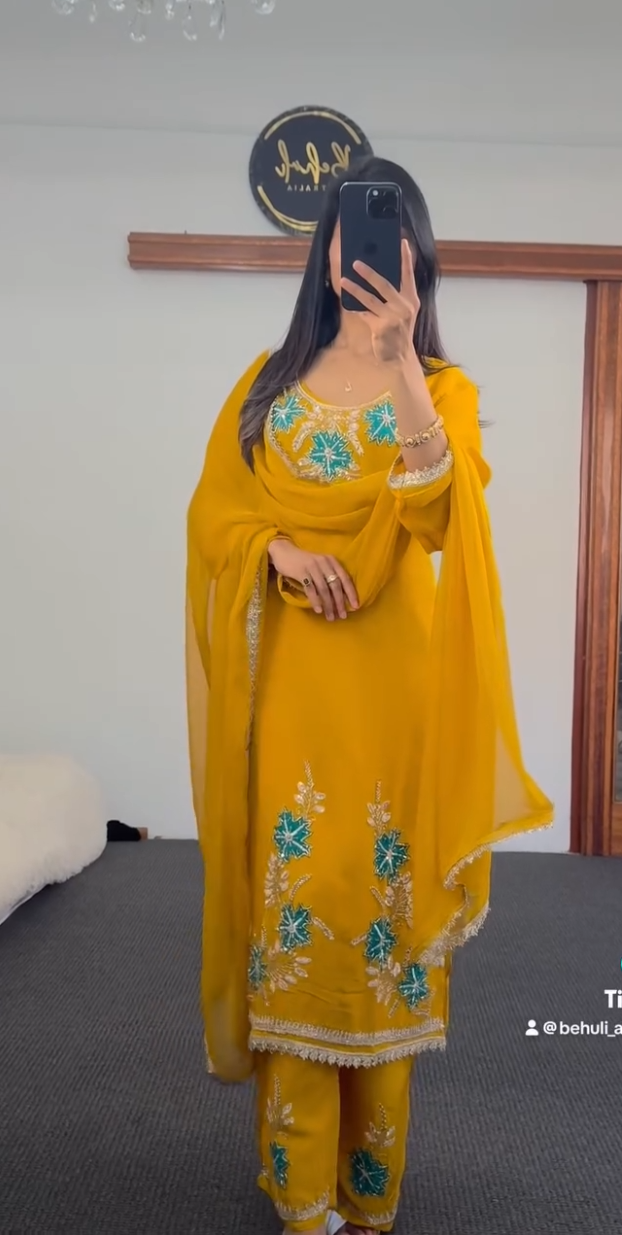 Hand Embroidery Soft Georgette Kurti Set