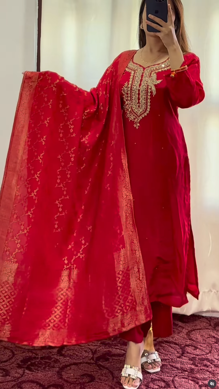 The Red Silk Signature Set
