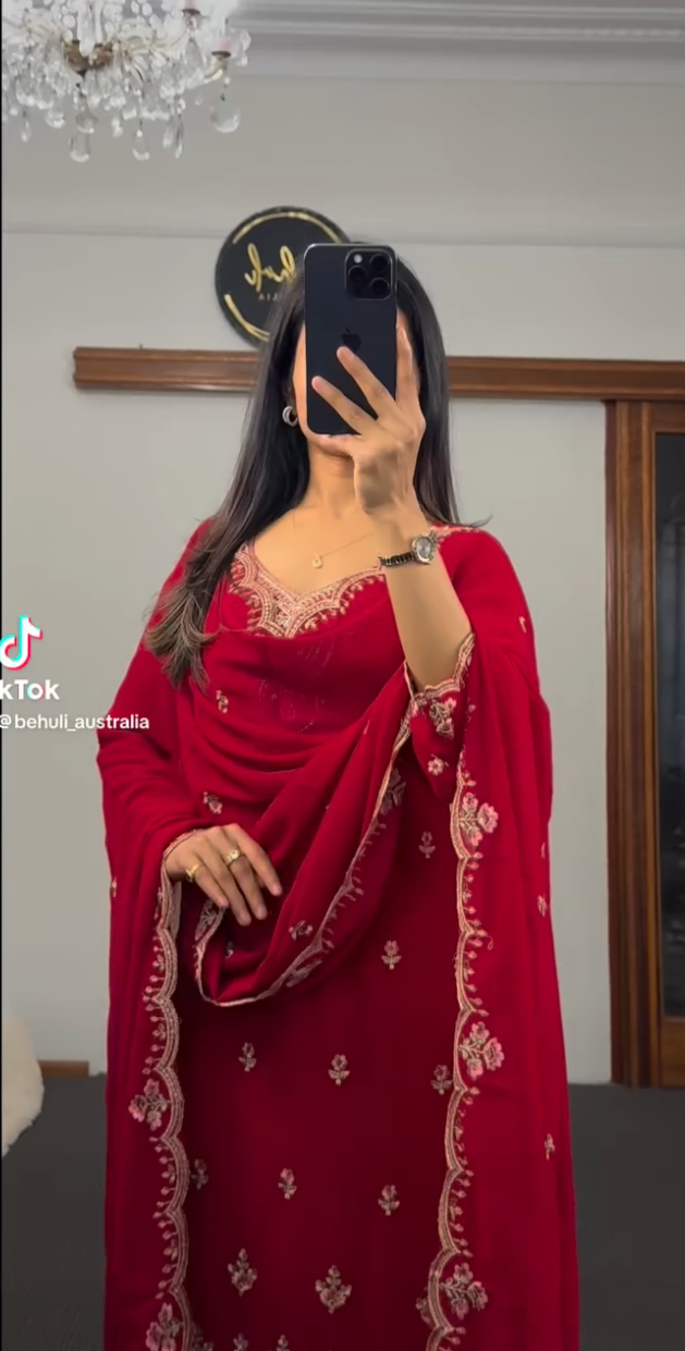 The Power of Red – Blood Red Georgette Edit