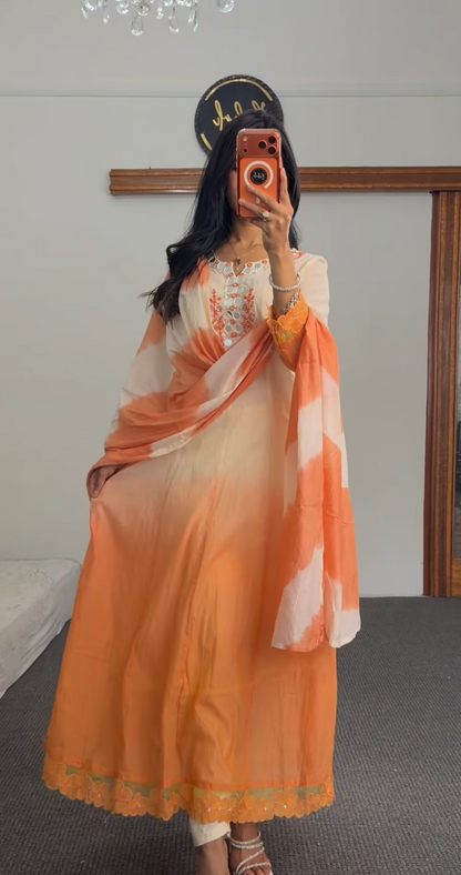 Cotton umbrella Anarkali kurta set with dupatta — Behuli Australia — alternate view 3