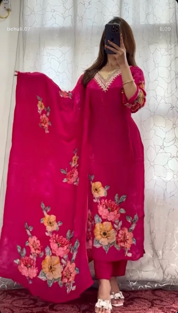 Fuchsia crepe silk kurti set with floral print — Behuli Australia